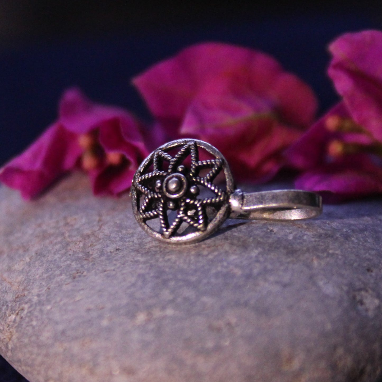 नाक पिन ( Nose Pins)