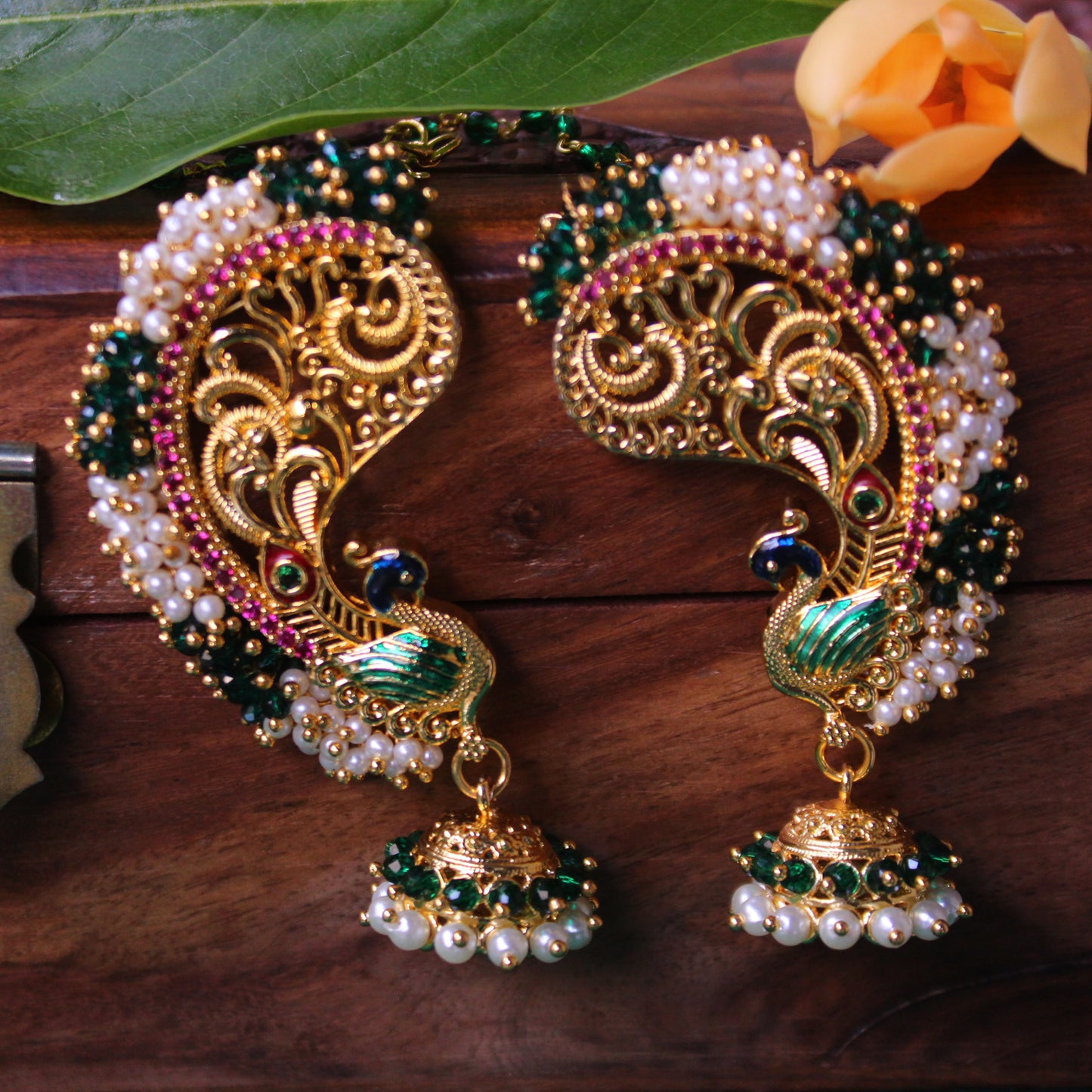 कर्णमयूर कान - KarnaMayur Kaan (Emerald )(Handcrafted)