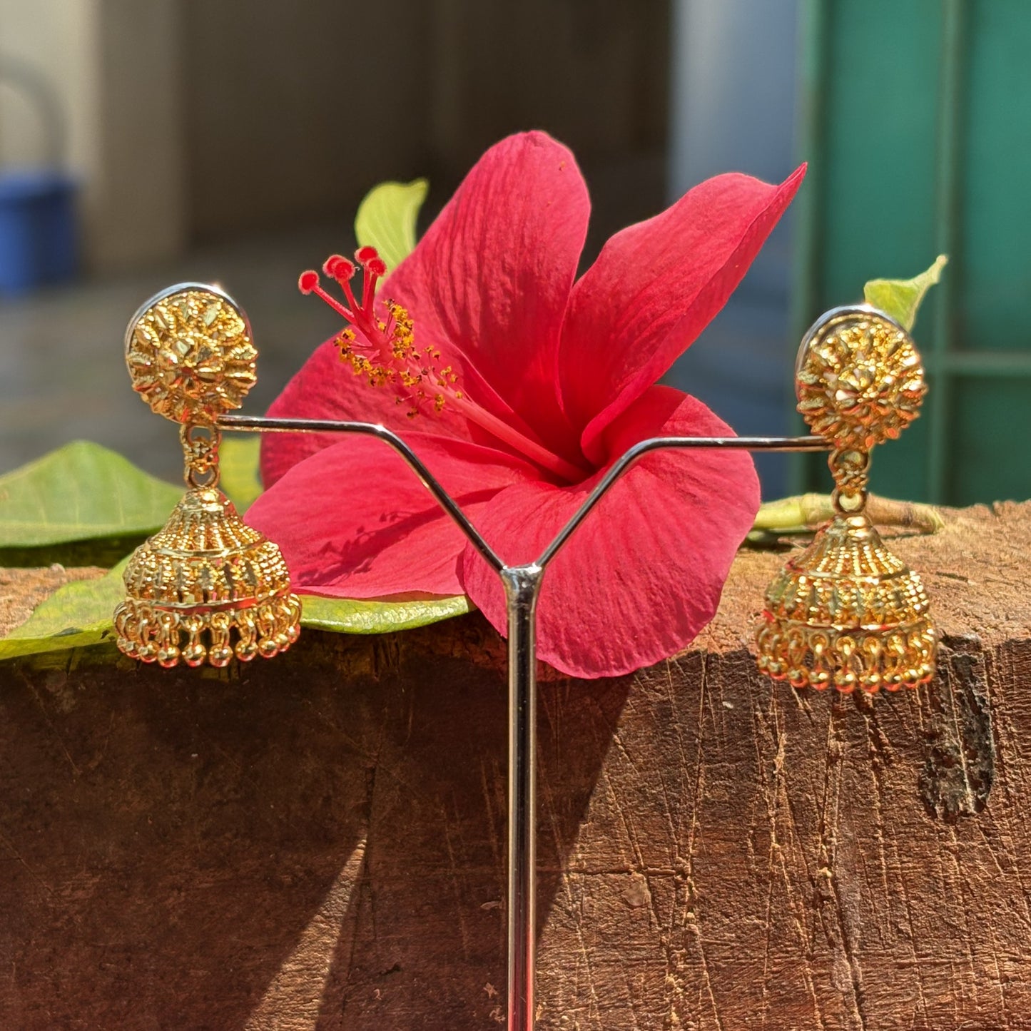 कुसुम सोनेरी झुमके- Kusum Soneri  Zumke