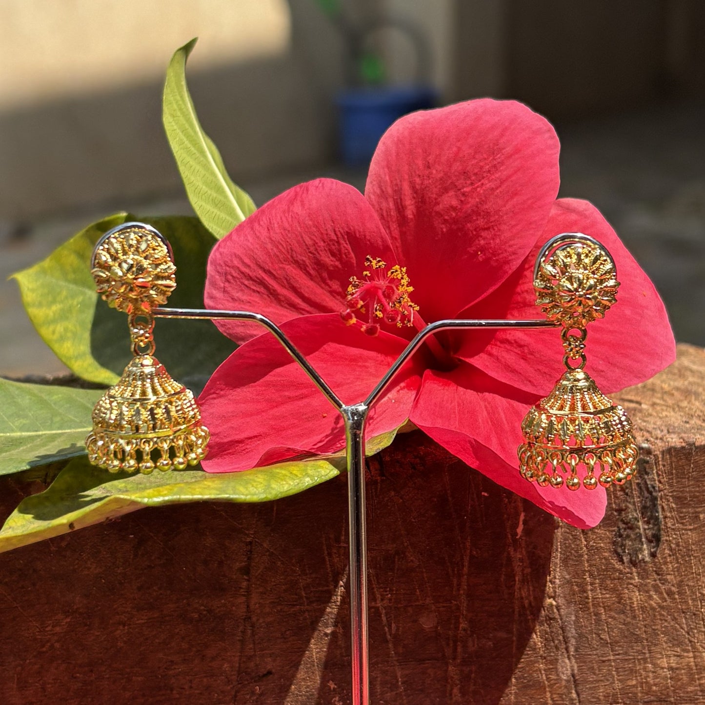 कुसुम सोनेरी झुमके- Kusum Soneri  Zumke