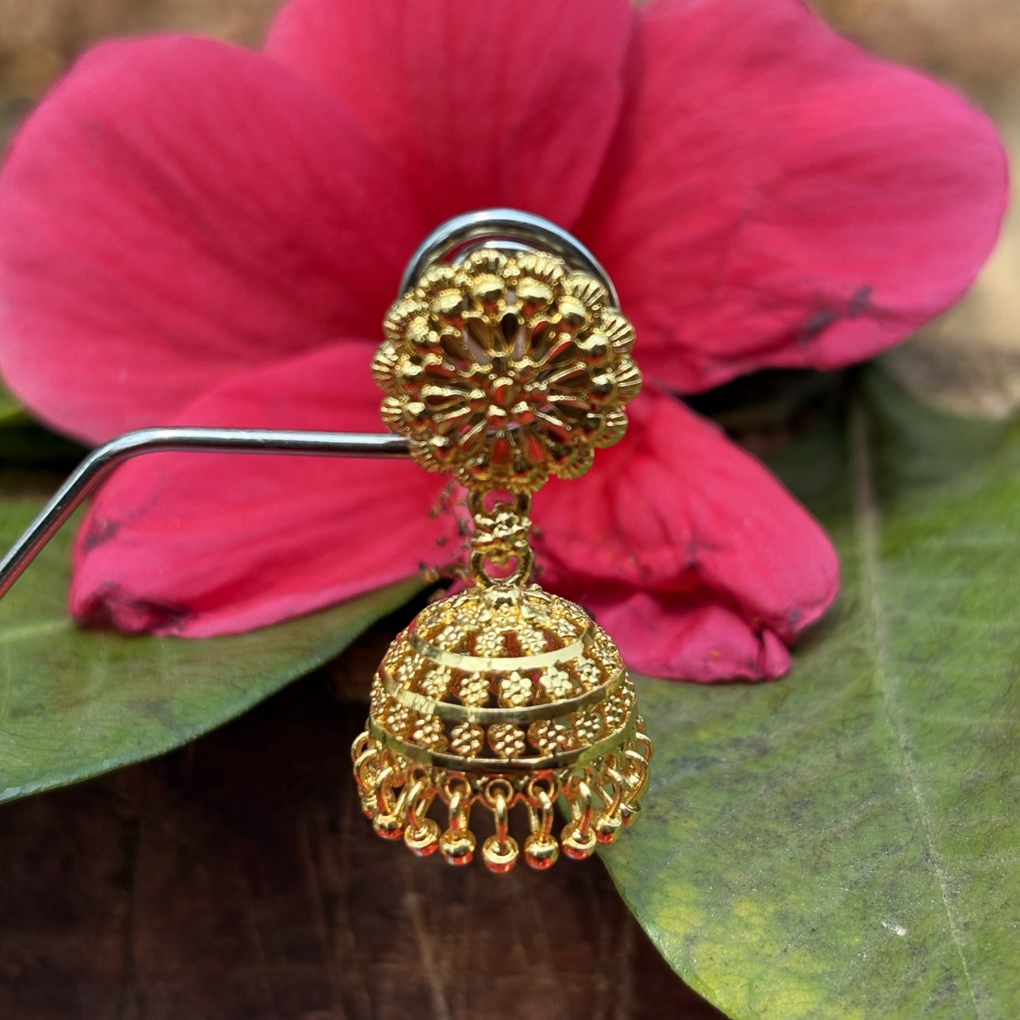 सुमन सोनेरी झुमके- Suman Soneri  Zumke