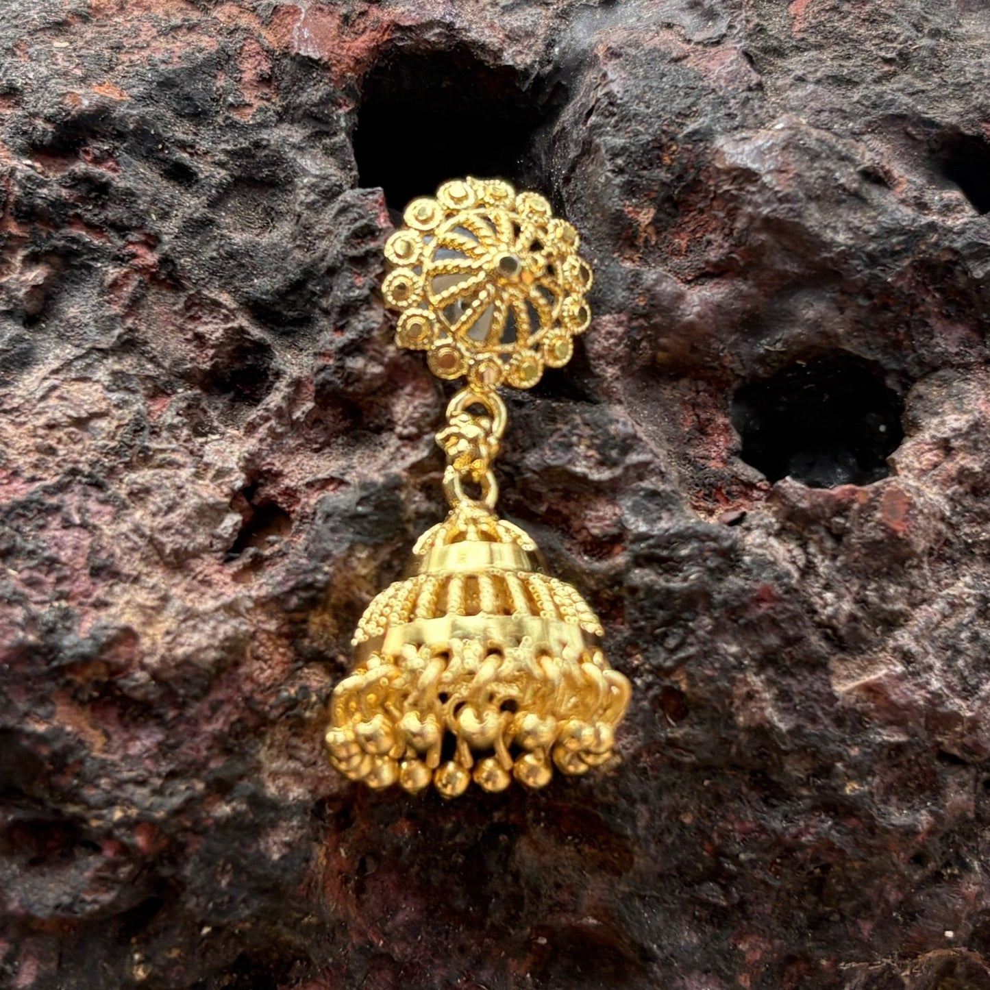 सूर्यफूल सोनेरी झुमके - Surya Phool Soneri  Zumke