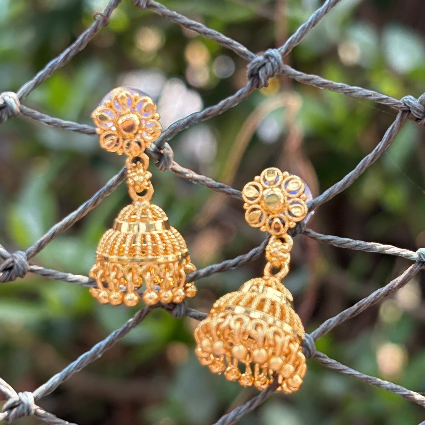 पुष्पफूल सोनेरी झुमके- Pushp Phool Soneri  Zumke