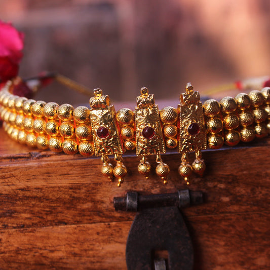 गादी ठुशी – Gadi Thushi with Pendant