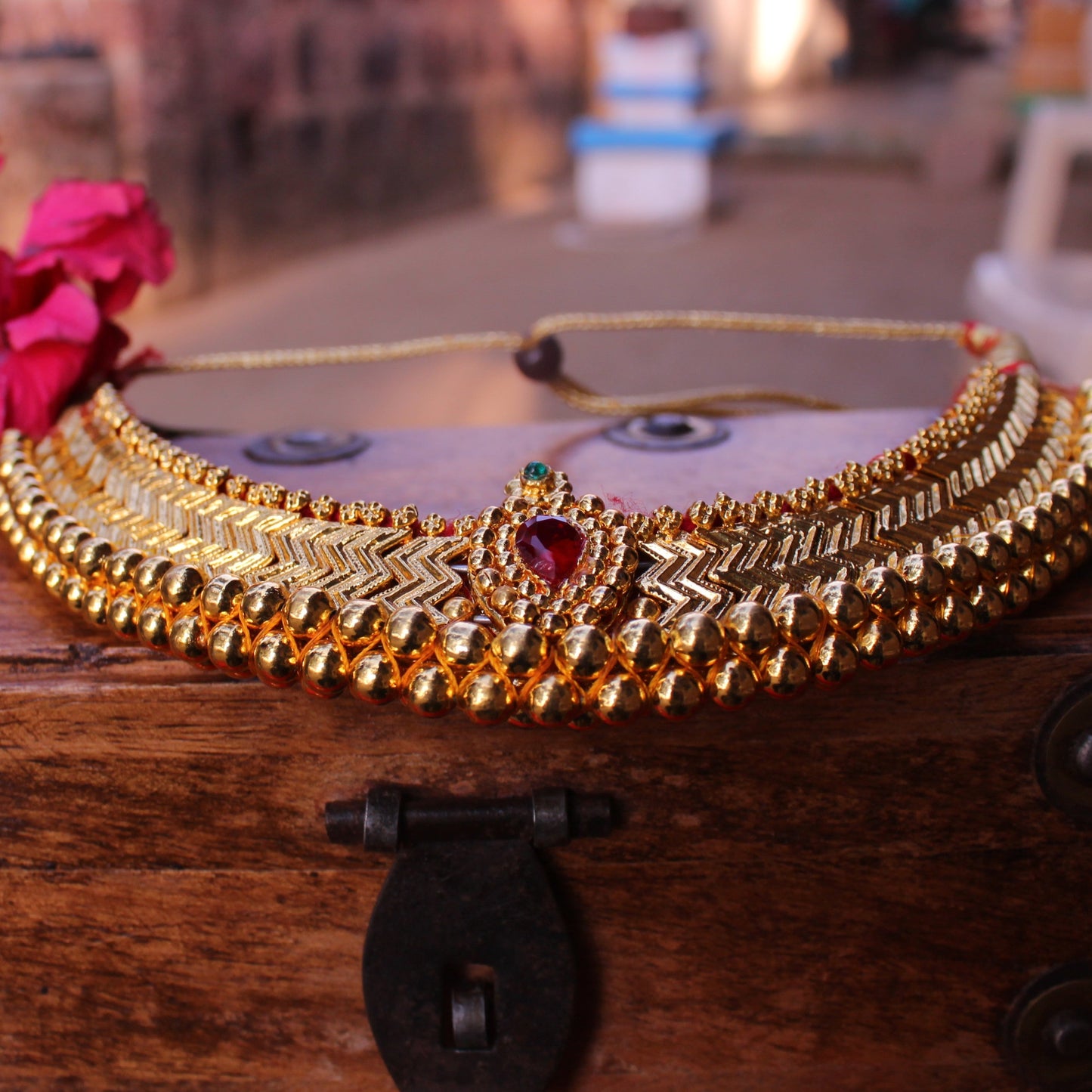 स्वर्णिका वज्रटीक - Swarnika Vajrateek with Pendant