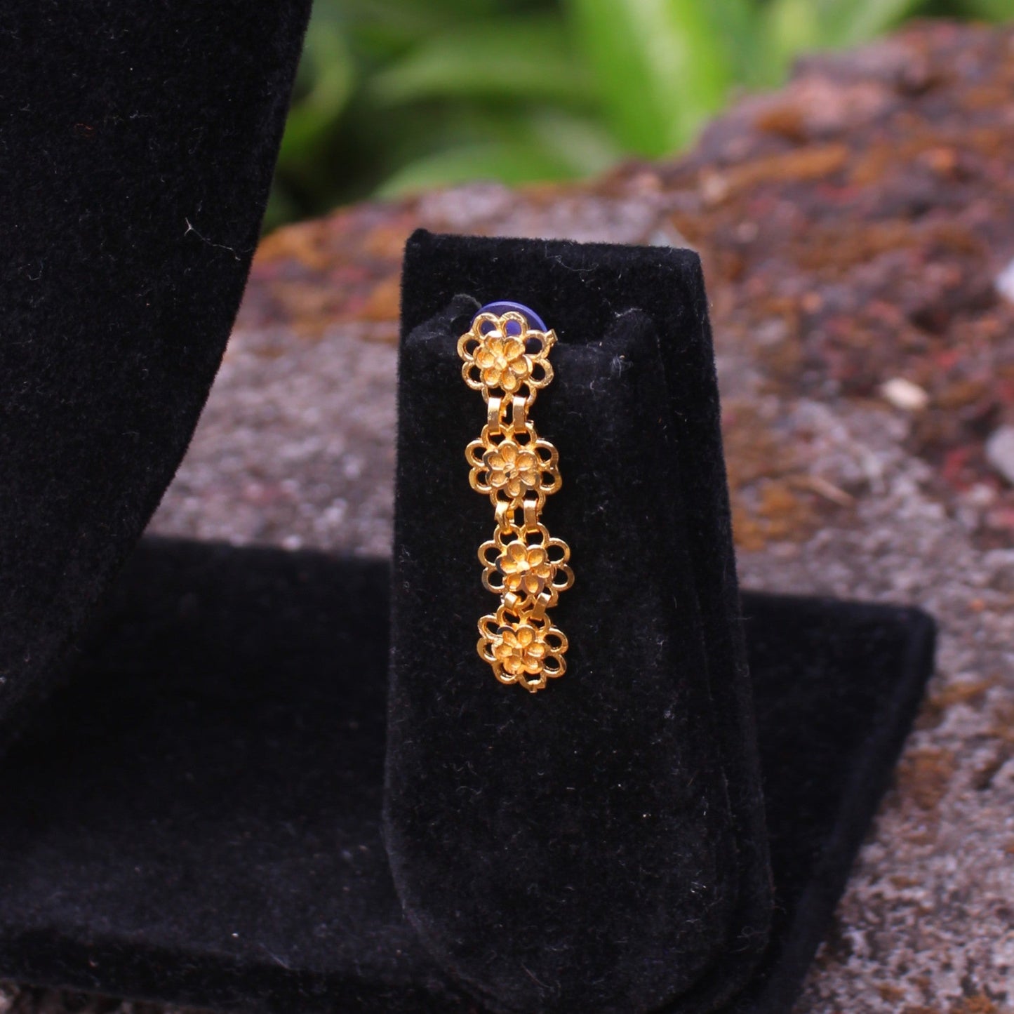 बकुळी हार (तीन पदरी)- Bakuli Haar (Triple Layered)