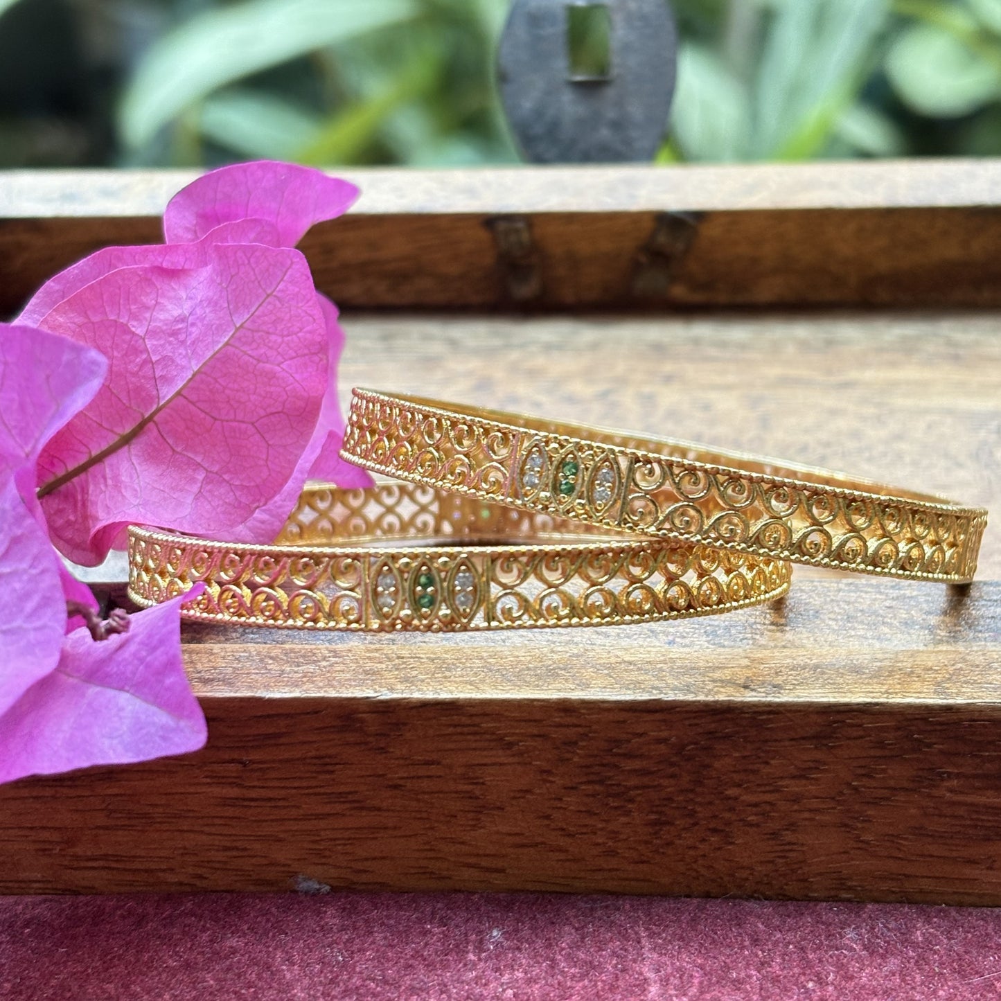 बांगड्या  - Bangles (Set of 2)