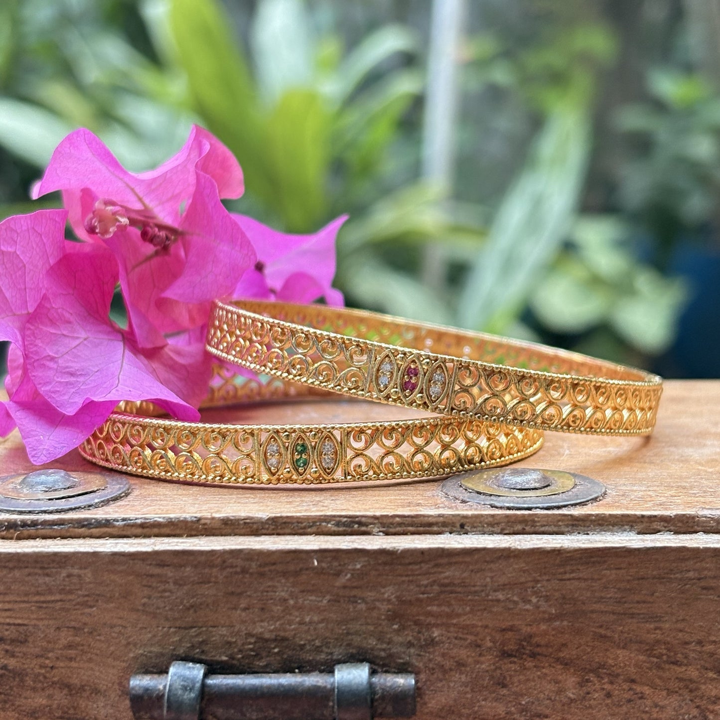 बांगड्या  - Bangles (Set of 2)