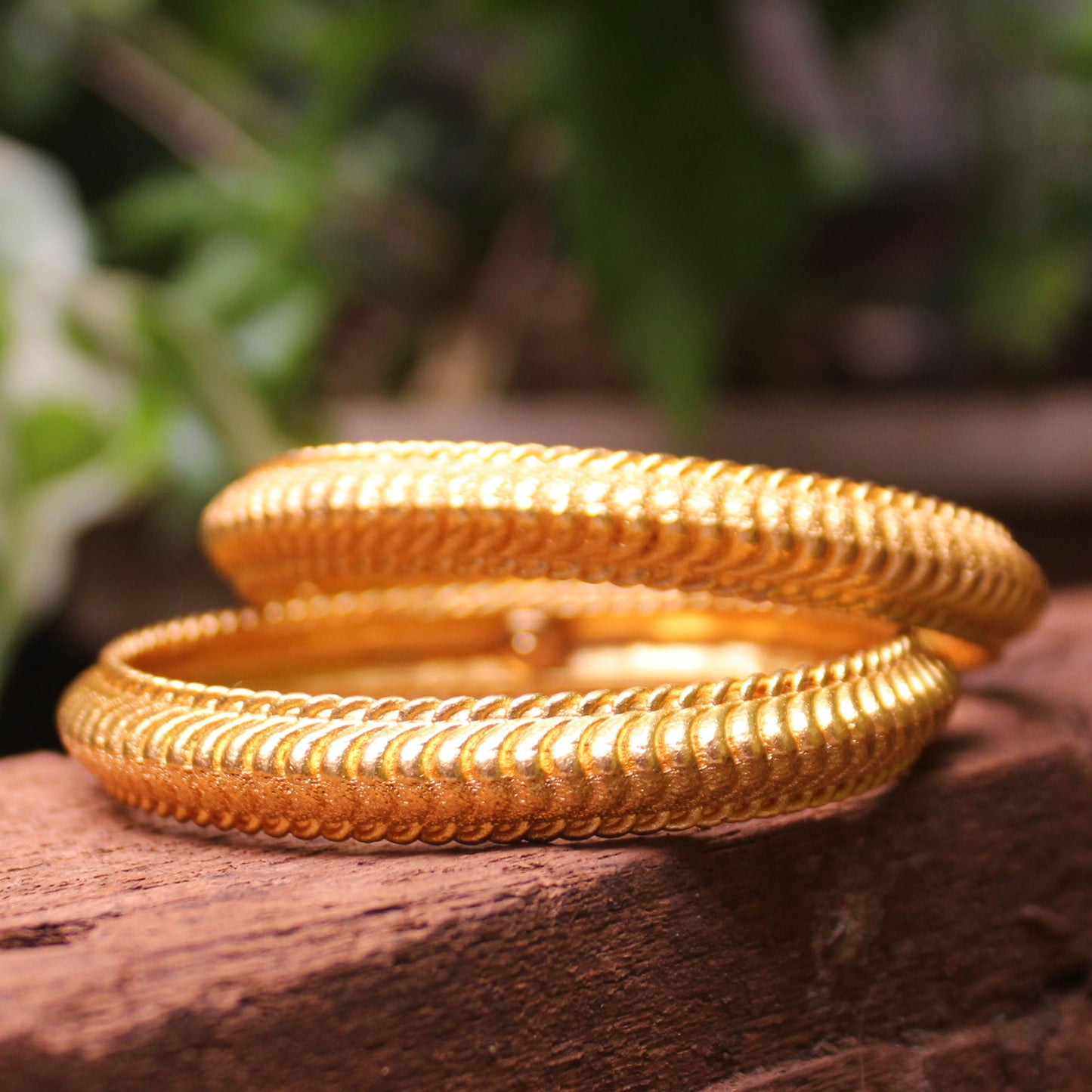 शिंदेशाही तोडे पोकळ  - Shindeshahi Tode Pokal (18K Gold Plating)