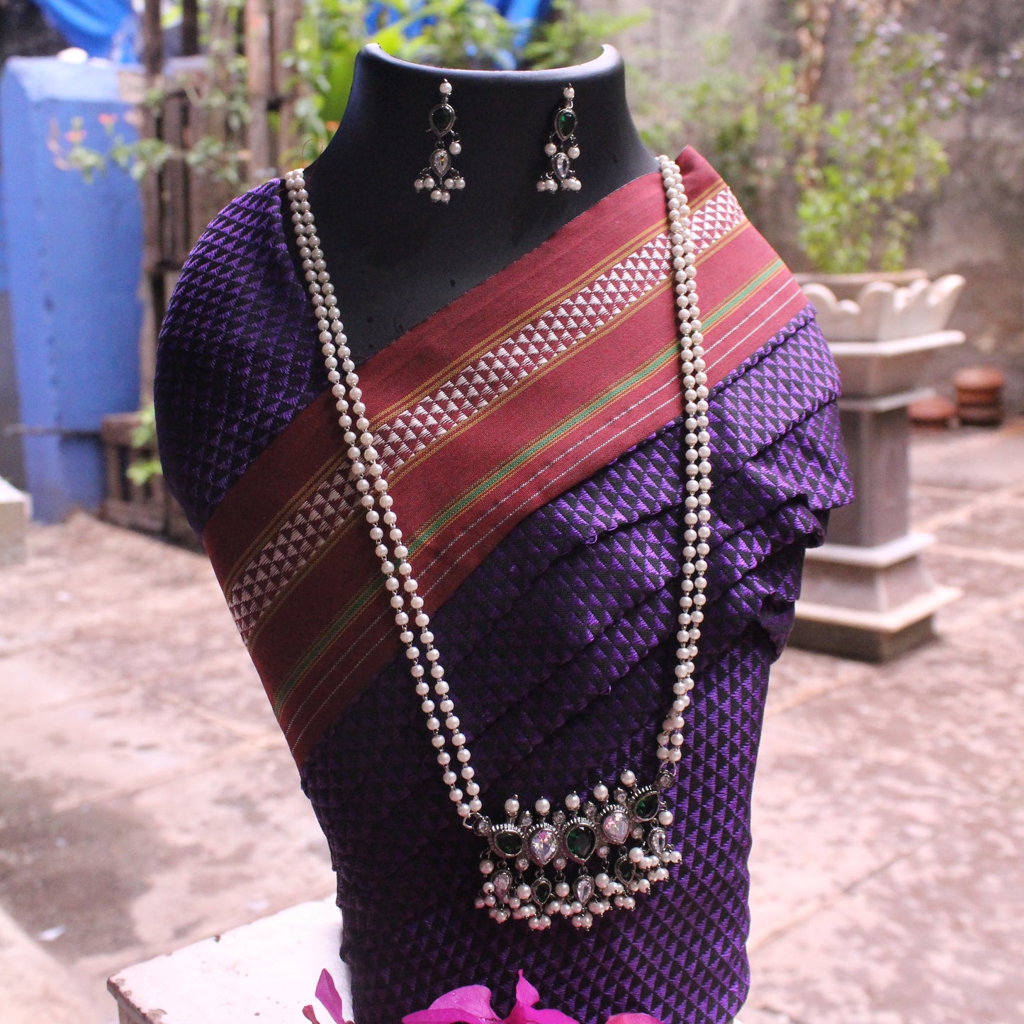 पाचू व श्वेतरत्न - Pachu-Shwetratna Tanmani (5 Stones)