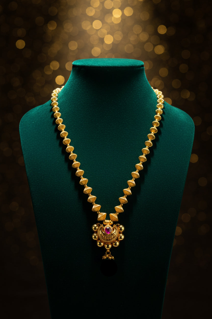 Gold Javmani Chandrakor Haar Short 